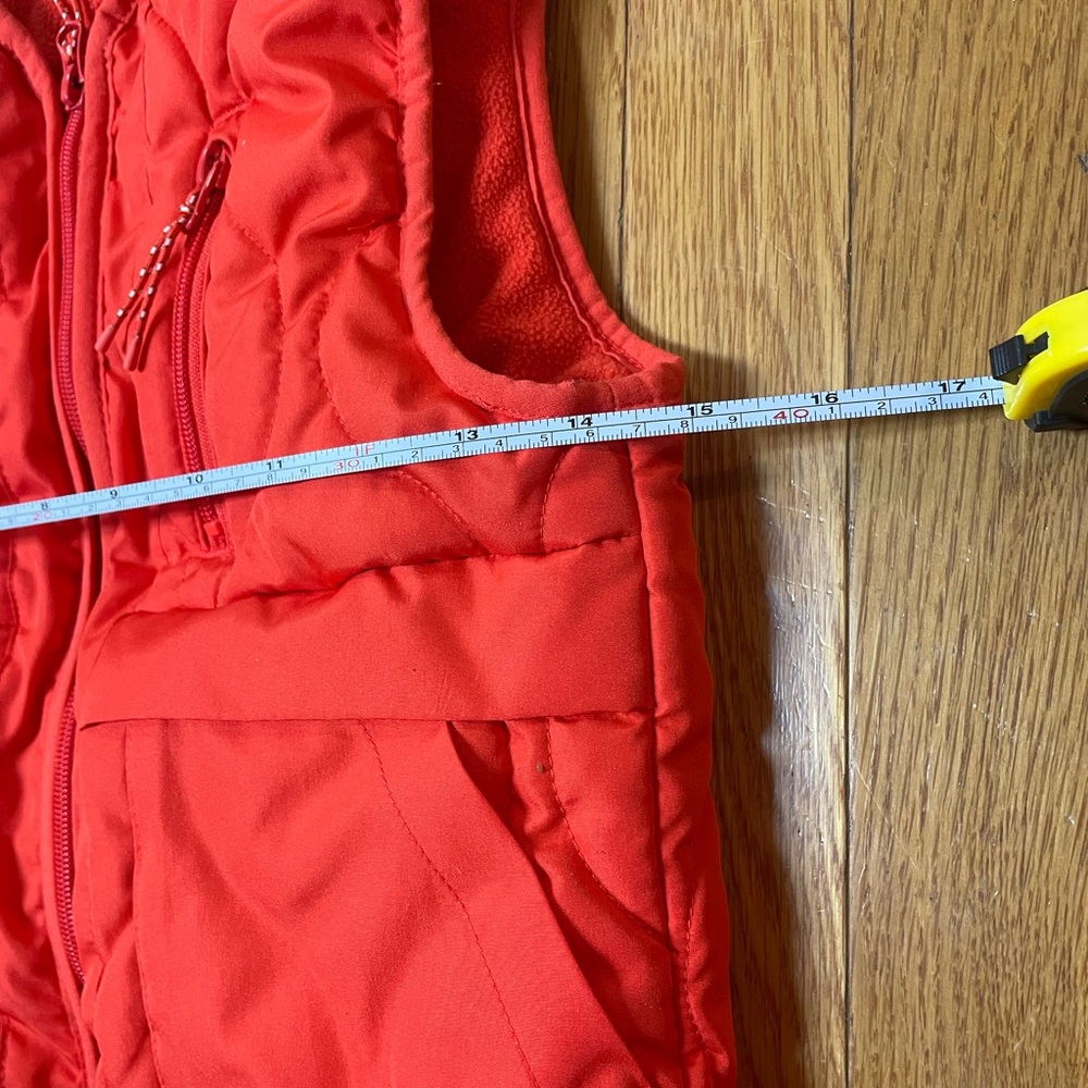 All in Motion Orange Quilted Fleece
Lined‎ Zip Front Vest - kids Size 6/7 - Picture 8 of 10